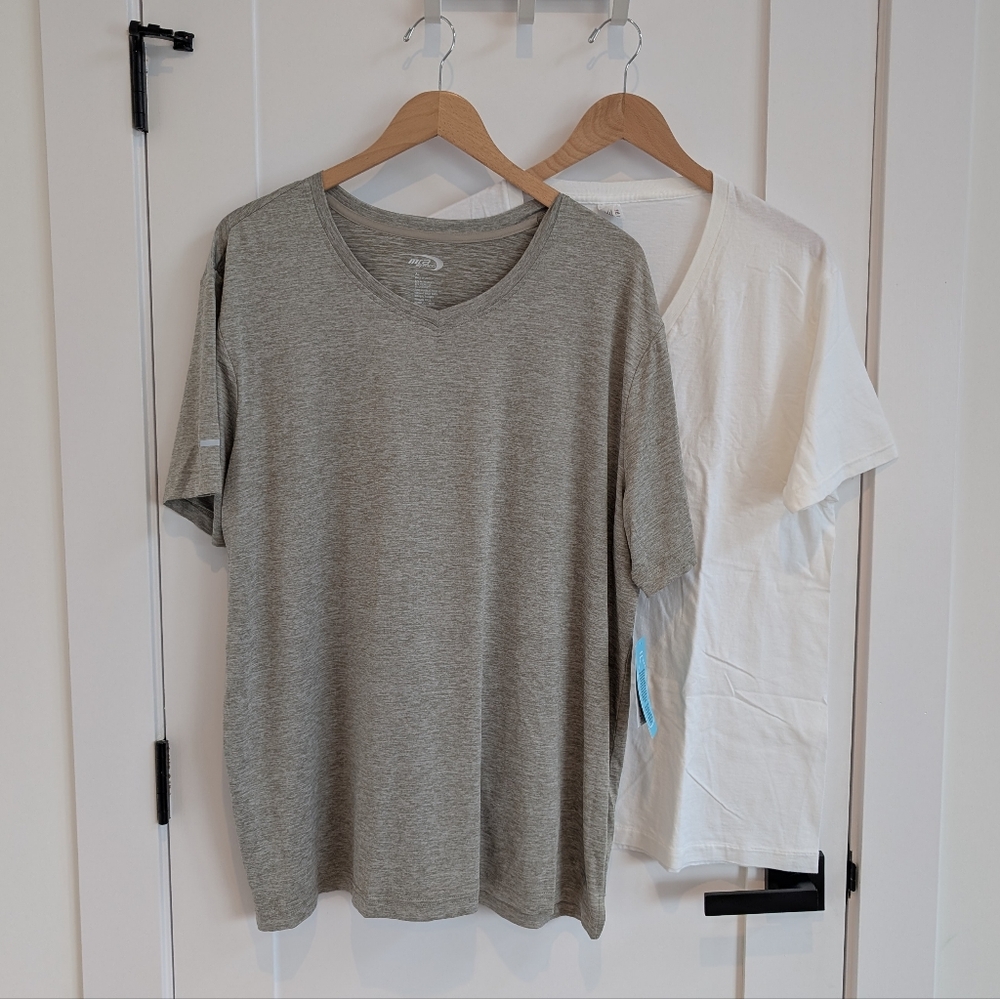 ✨4 for 12 Pair of Men's T-Shirts- XL
